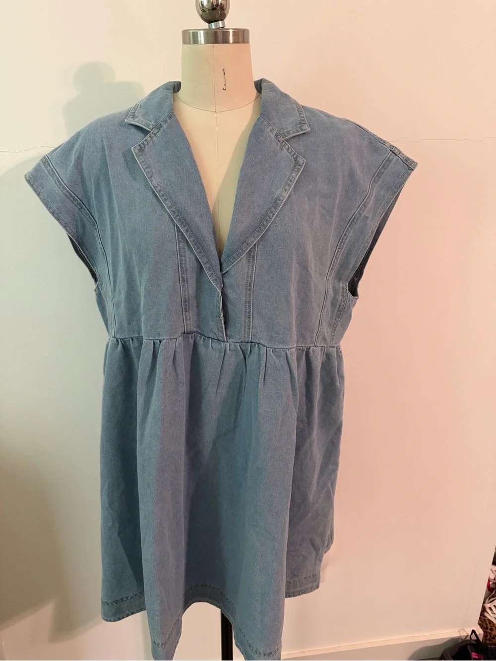 ONE ELEVEN NORTH Casual Blue Denim Cap-Sleeve Tunic Top
